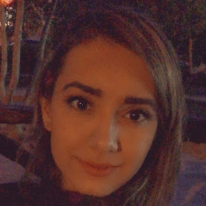 Meet your Posher, Mona